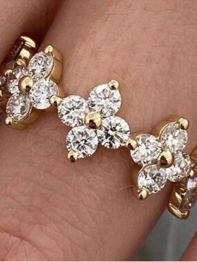 Golden color Floral Cluster Ring size 8